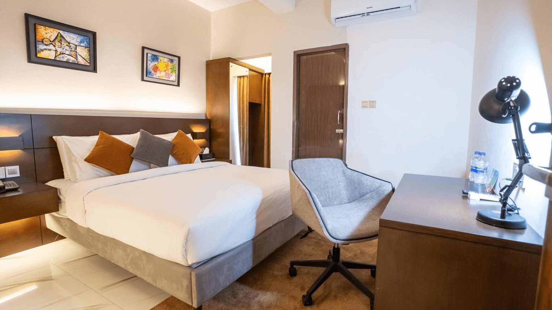 রাজশাহীর আবাসিক হোটেল লিস্ট: বুকিং ও অন্যান্য তথ্য