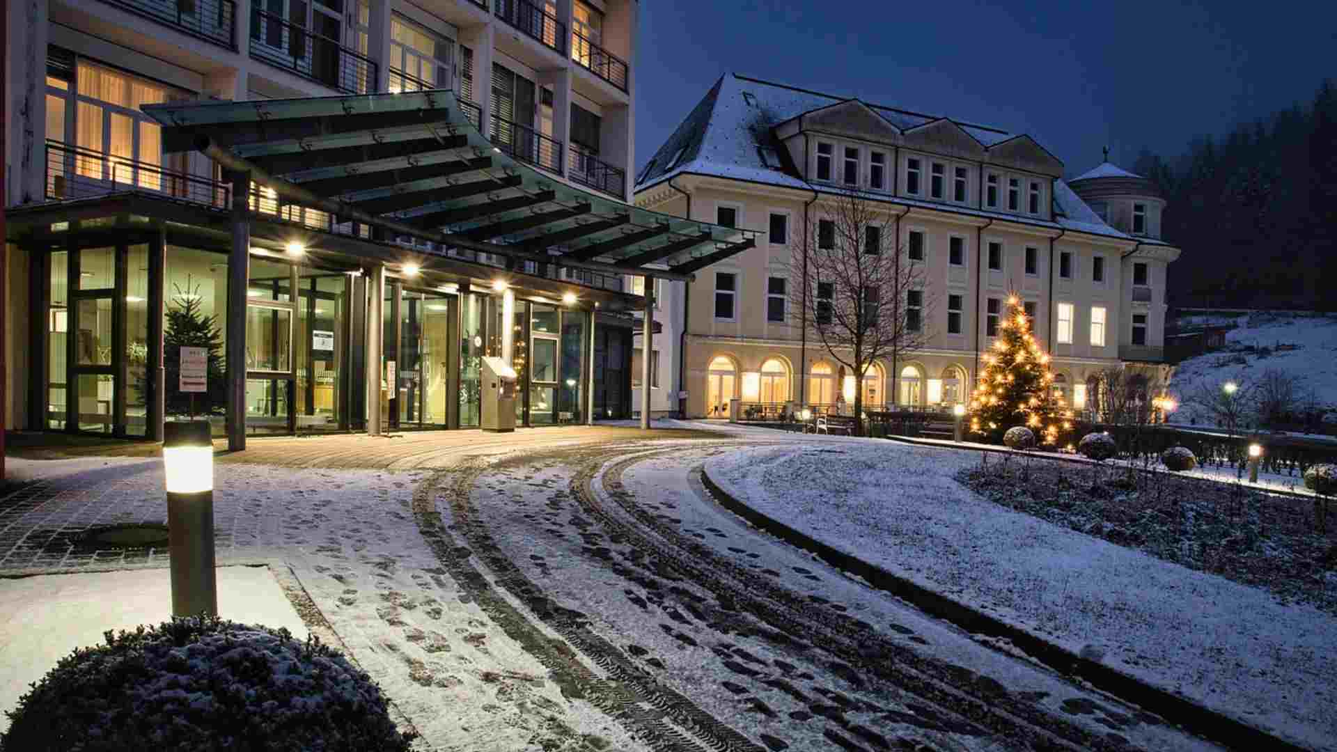 Winter Retreats: Witness the Snowy Spectacles at these Top Winter Tourism Destinations