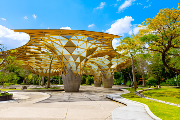 Nature lovers will love Perdana Botanical Gardens for its beautiful scenereis.