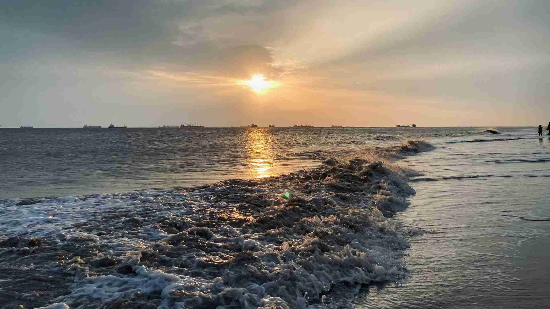 পতেঙ্গা সমুদ্র সৈকত ভ্রমনের জন্য সেরা হোটেল সমূহ