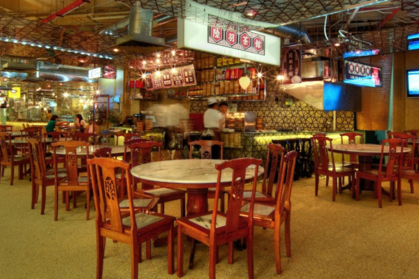 Lot 10 Hutong Food Court is a street food haven for casual travellers in Kuala Lumpur. (credits: TimeOut)