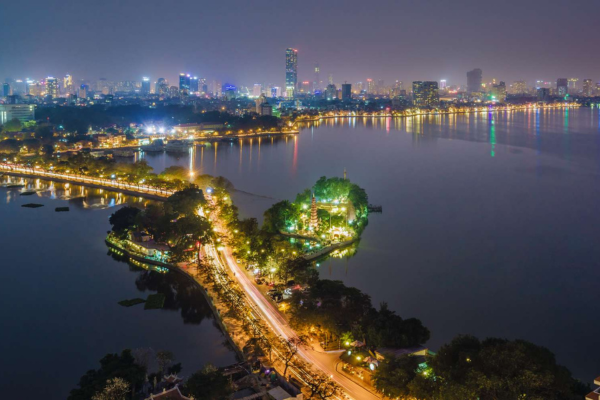 source: localvietnam (relax at West Lake - things to do in Hanoi)