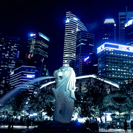 Merlion Park, one of the top places to visit in Singapore.