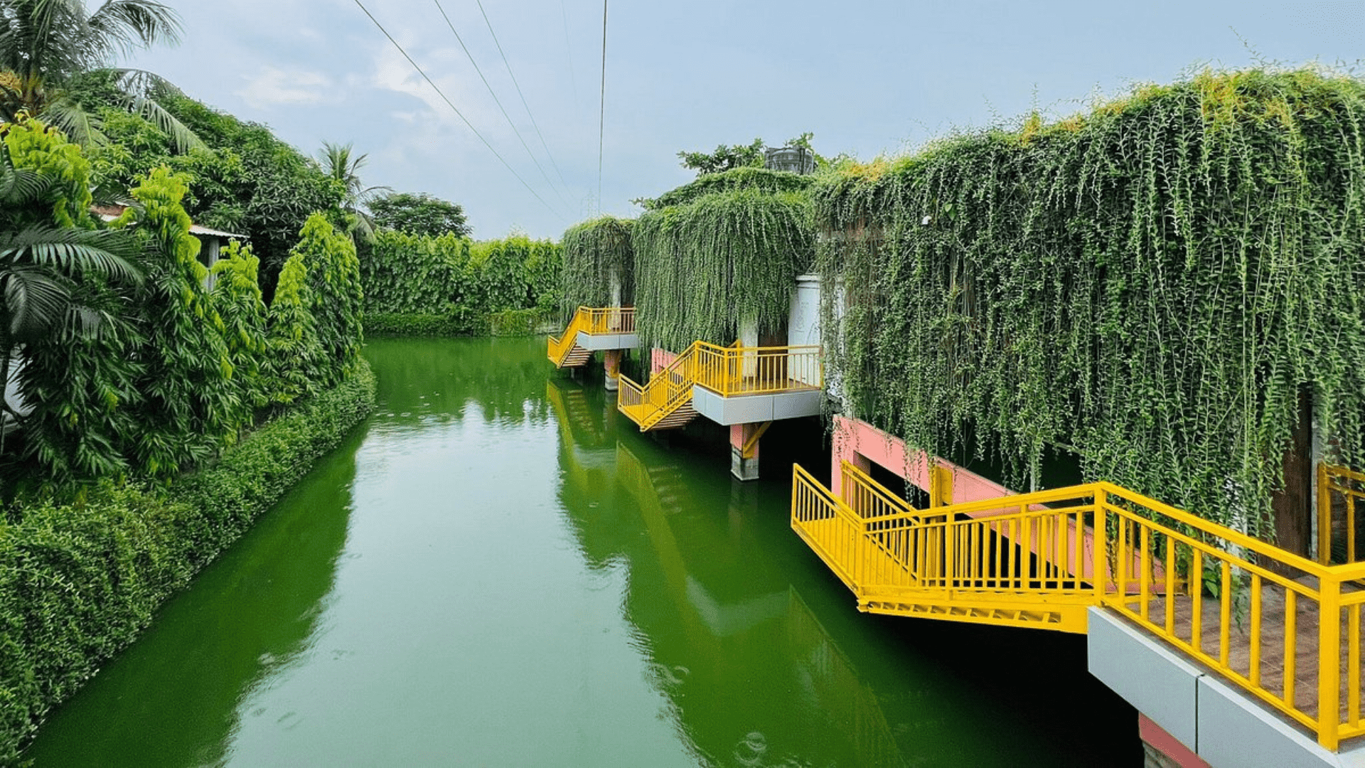 ঢাকার আশেপাশে ঘোরার জায়গা: একদিনের ট্যুরের জন্য রিসোর্টে ফেলুন স্বস্তির নিঃশ্বাস