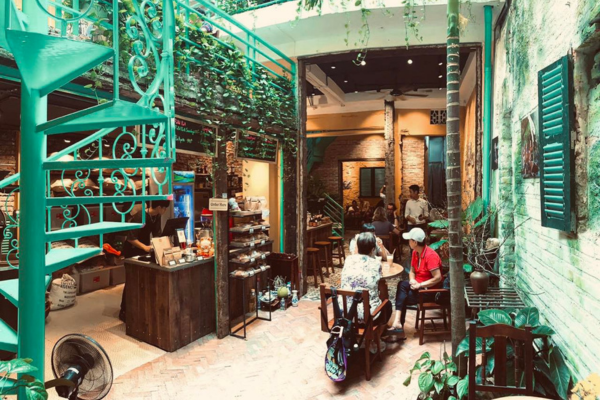 source: facebook-hanoicoffeeculture (Enjoy at a cafe - things to do in Hanoi)