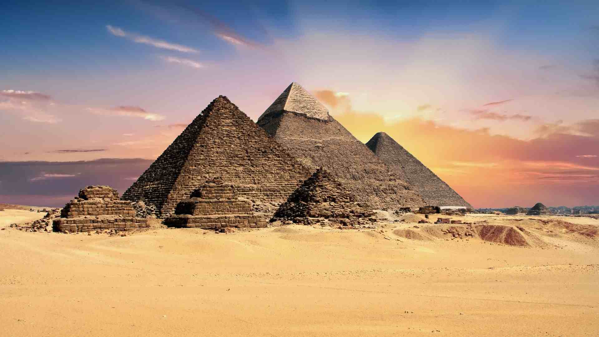 Exploring Ancient Wonders: A Comprehensive Egypt Travel Guide with Flight and Hotel Tips