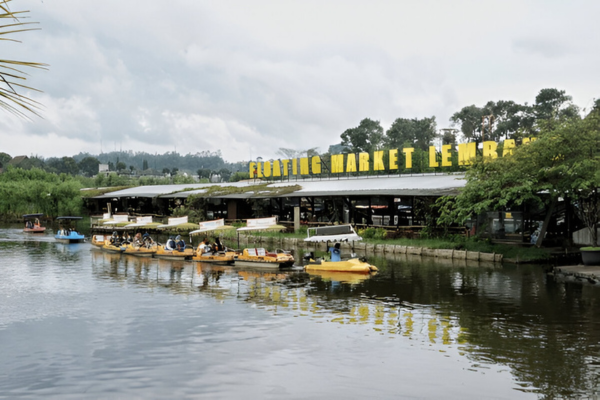 Floating Market in Lembang.